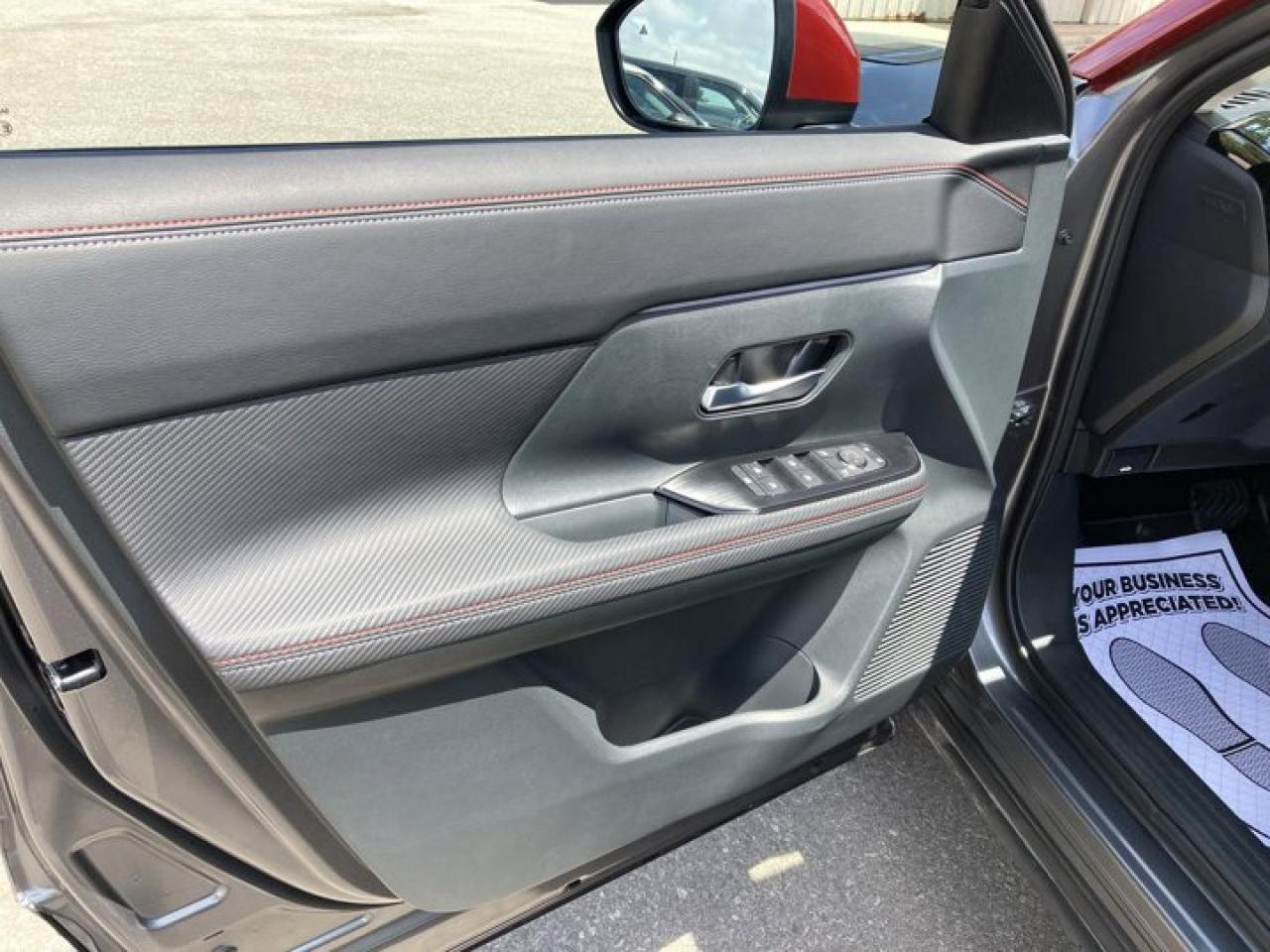 2025 Nissan Kicks SR AWD | LOW KMS | 360 Camera Photo