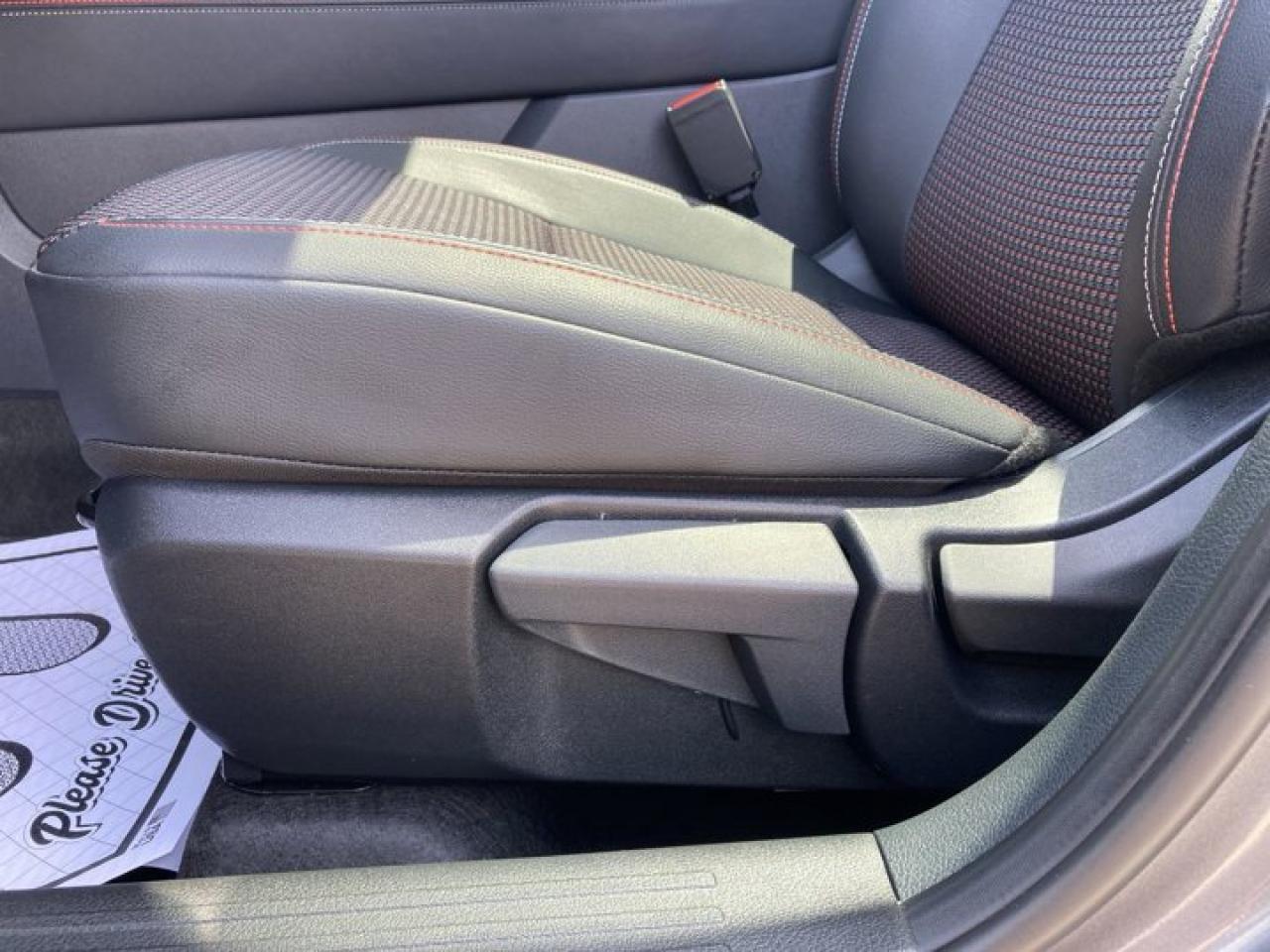 2025 Nissan Kicks SR AWD | LOW KMS | 360 Camera Photo