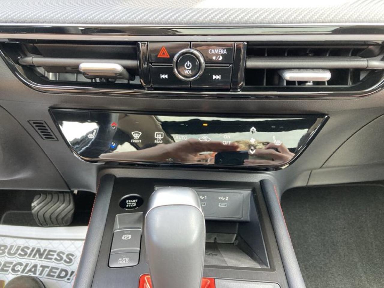 2025 Nissan Kicks SR AWD | LOW KMS | 360 Camera Photo