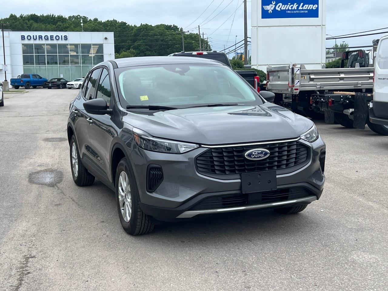 2025 Ford Escape Active AWD Photo3