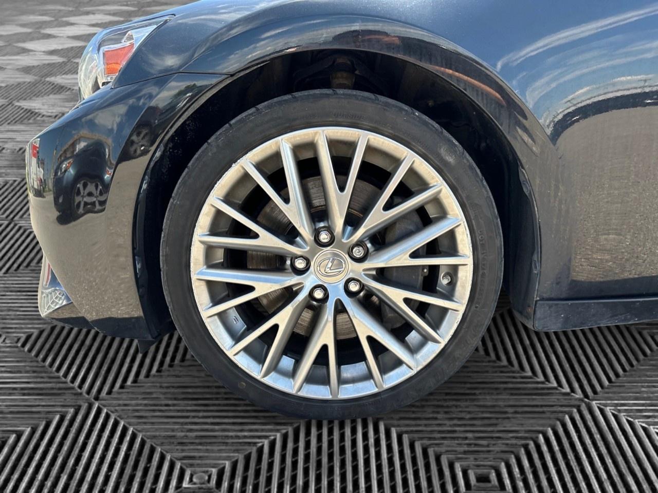 Used 2016 Lexus IS 300 4dr Sdn AWD for sale in Orleans, ON
