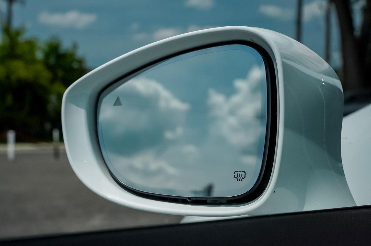 2022 Chrysler Pacifica Limited Hybrid | No Accidents | Certified Photo