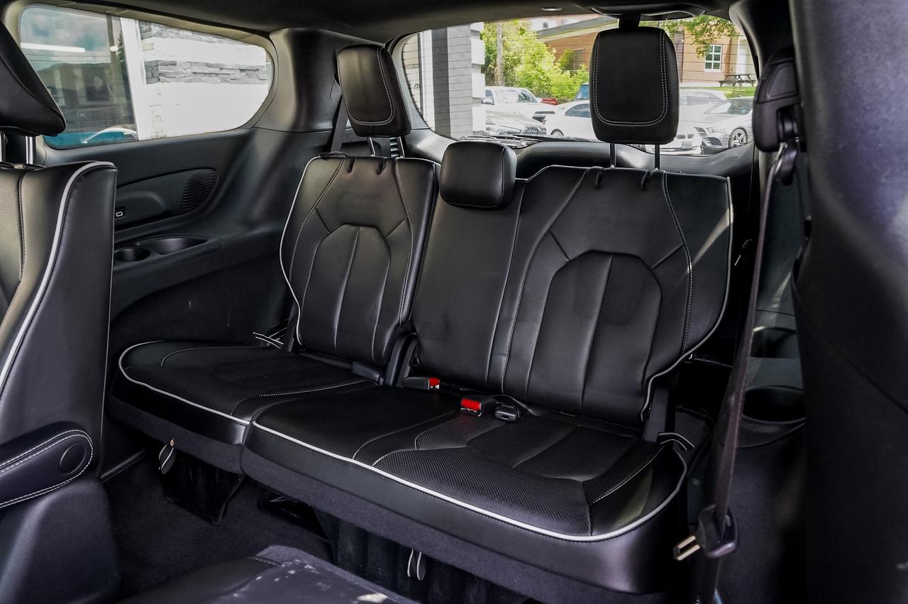 2022 Chrysler Pacifica Limited Hybrid | No Accidents | Certified Photo