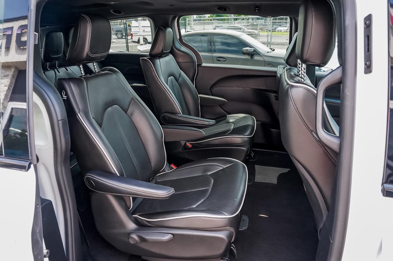 2022 Chrysler Pacifica Limited Hybrid | No Accidents | Certified Photo