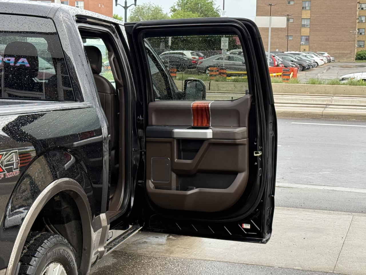 2016 Ford F-150 KING RANCH | PREMIUM LEATHER | PANO | LOADED - Photo #32