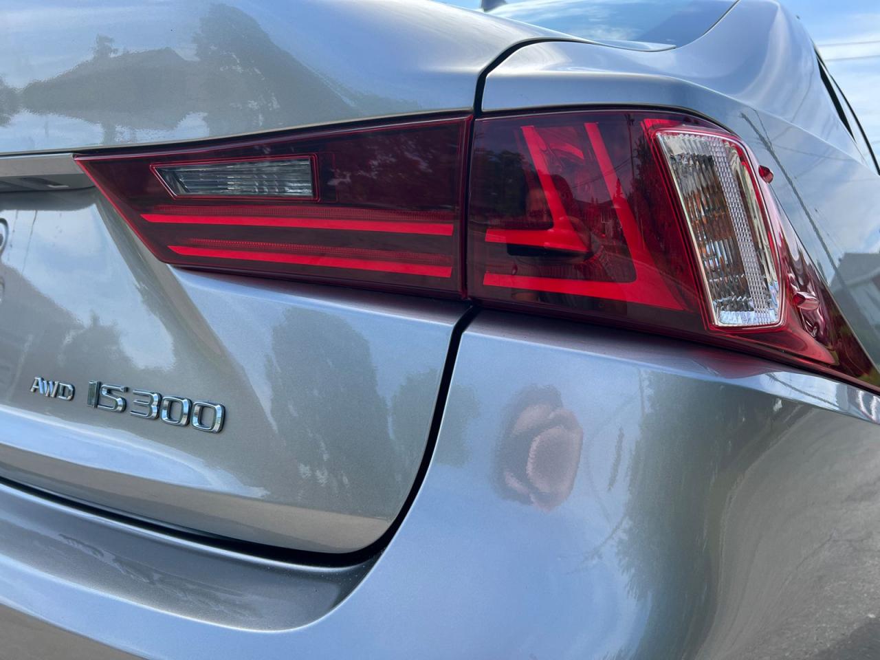 2016 Lexus IS 300 AWD - Photo #6