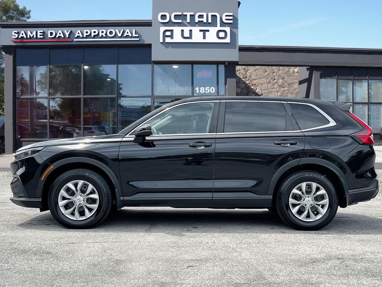 2023 Honda CR-V LX AWD - Photo #3