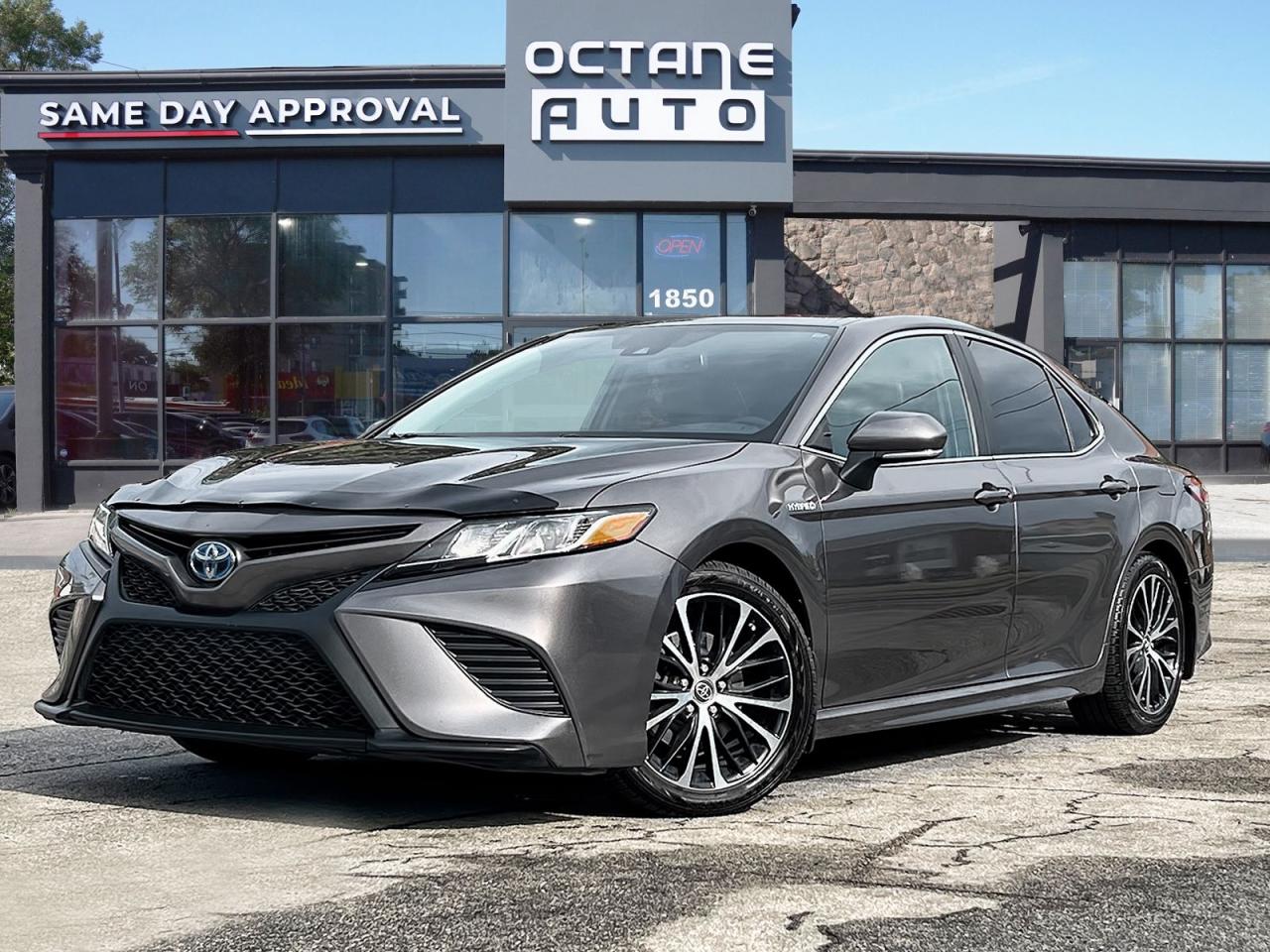 Used 2019 Toyota Camry HYBRID SE for sale in Scarborough, ON