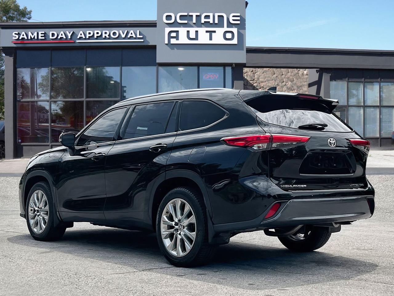 2020 Toyota Highlander Limited AWD V6 - Photo #4