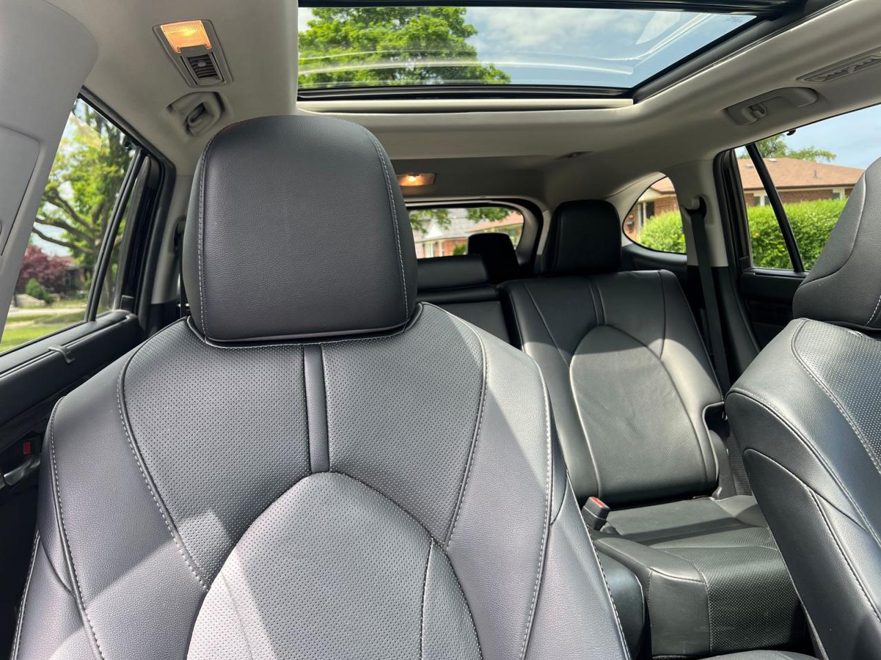 2020 Toyota Highlander Limited AWD V6 - Photo #11