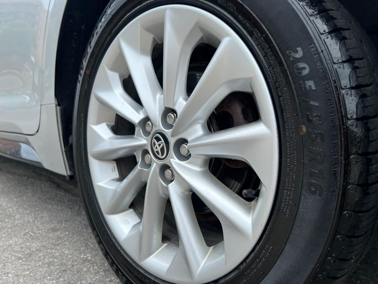 2020 Toyota Corolla SE - Photo #20