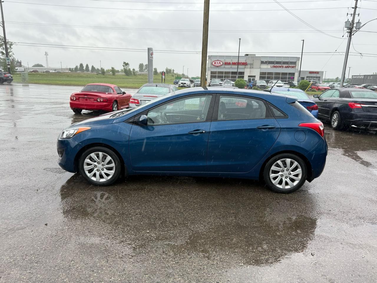 2014 Hyundai Elantra GT GL, AUTO, HATCH, ONLY 52KMS, 4 DOOR, CERTIFIED - Photo #2