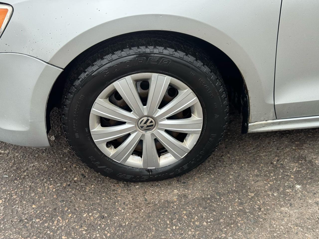 2013 Volkswagen Jetta TRENDLINE+, WELL SERVICED, 4 CYL, CERTIFIED - Photo #10