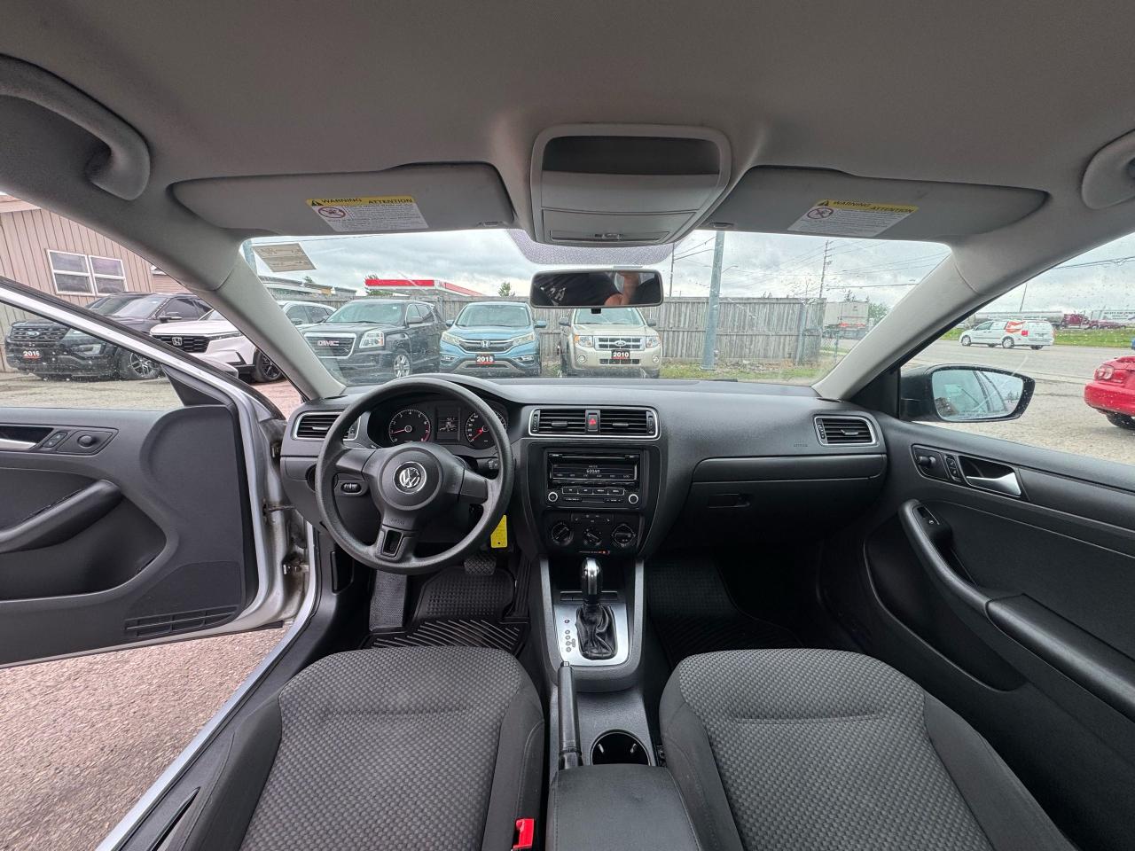 2013 Volkswagen Jetta TRENDLINE+, WELL SERVICED, 4 CYL, CERTIFIED - Photo #14