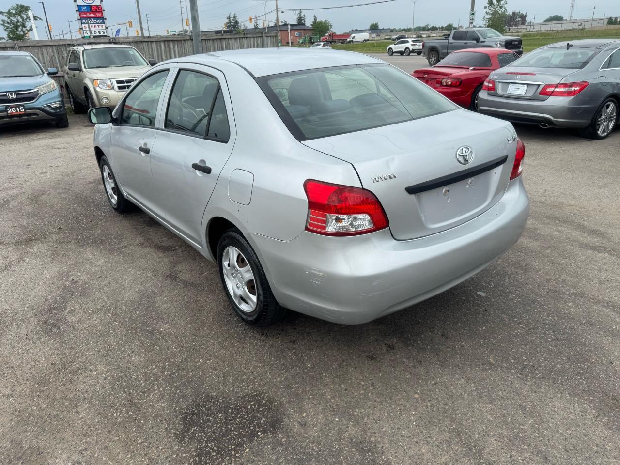 2009 Toyota Yaris SEDAN, MANUAL, RELIABLE, 190KMS, CERTIFIED - Photo #3