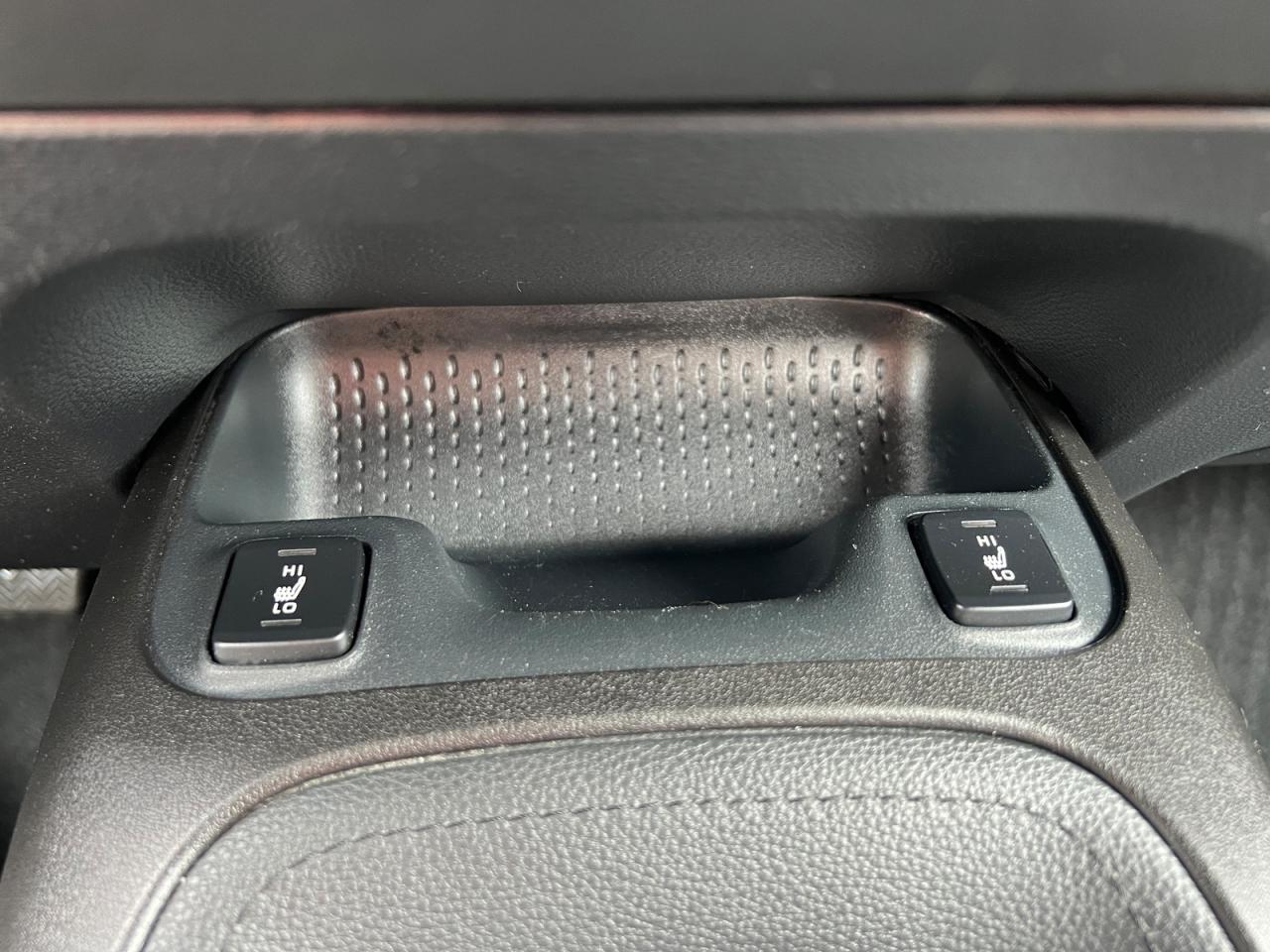 2020 Toyota Corolla SE - Photo #16