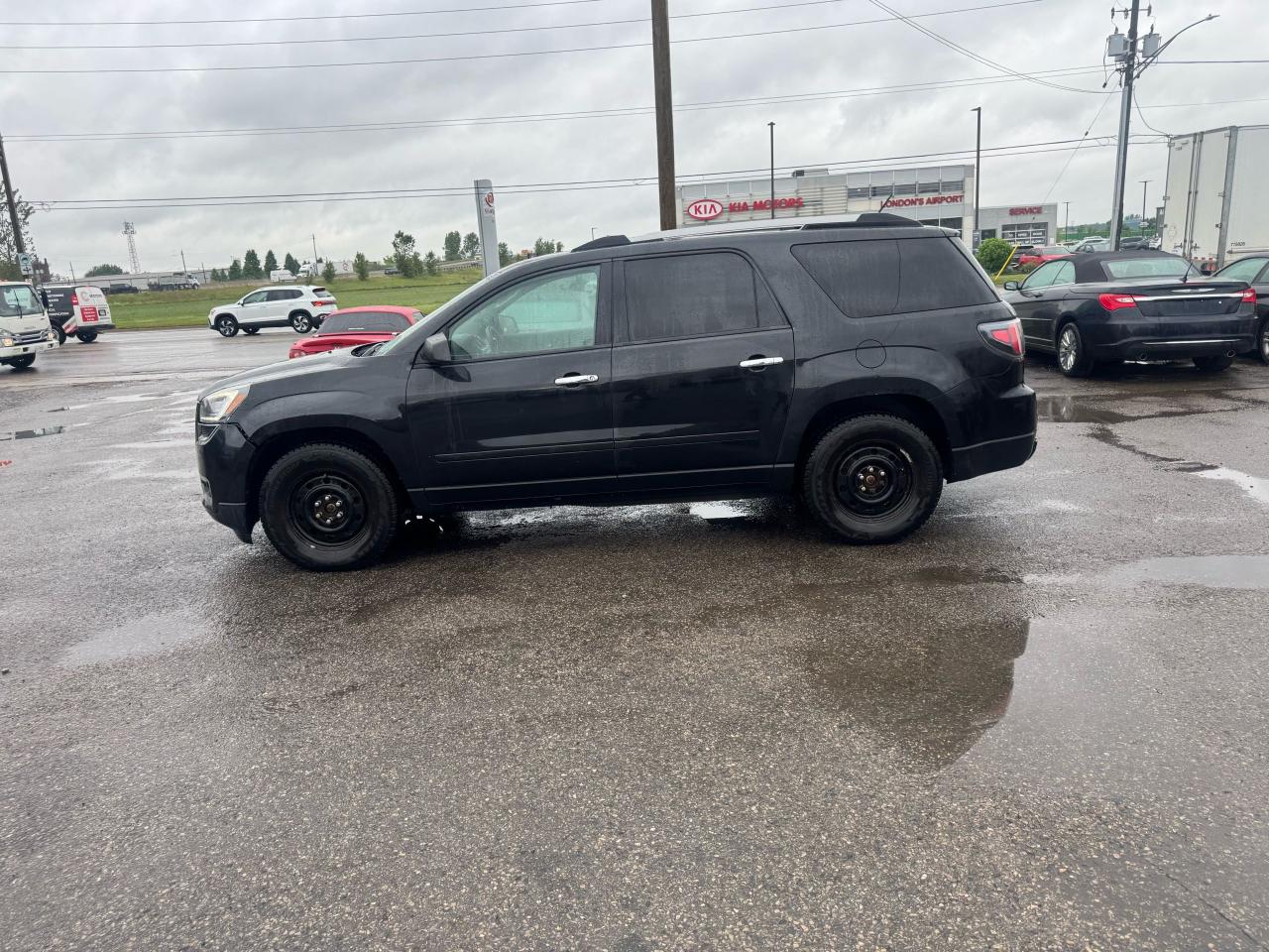 2015 GMC Acadia SLE, AWD, 2 SETS OF WHEELS, CERTIFIED - Photo #2
