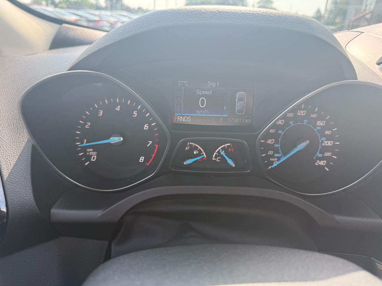 2015 Ford Escape Titanium Photo16