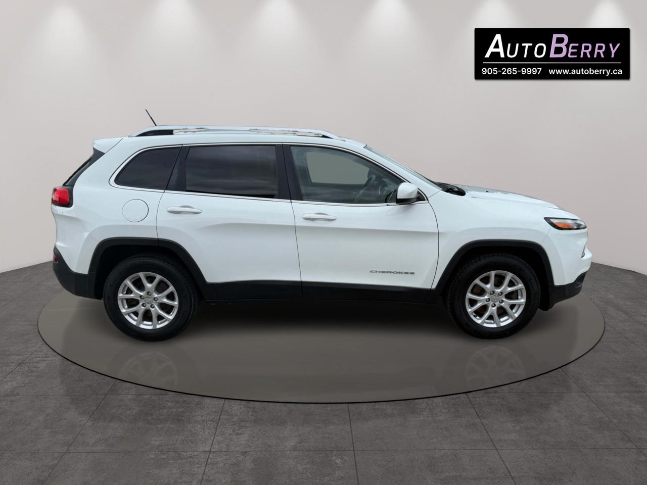 2015 Jeep Cherokee 4WD 4dr North Photo
