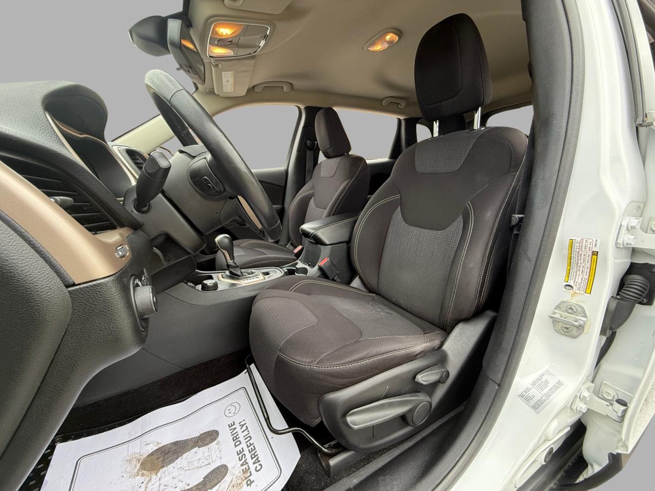 2015 Jeep Cherokee 4WD 4dr North Photo