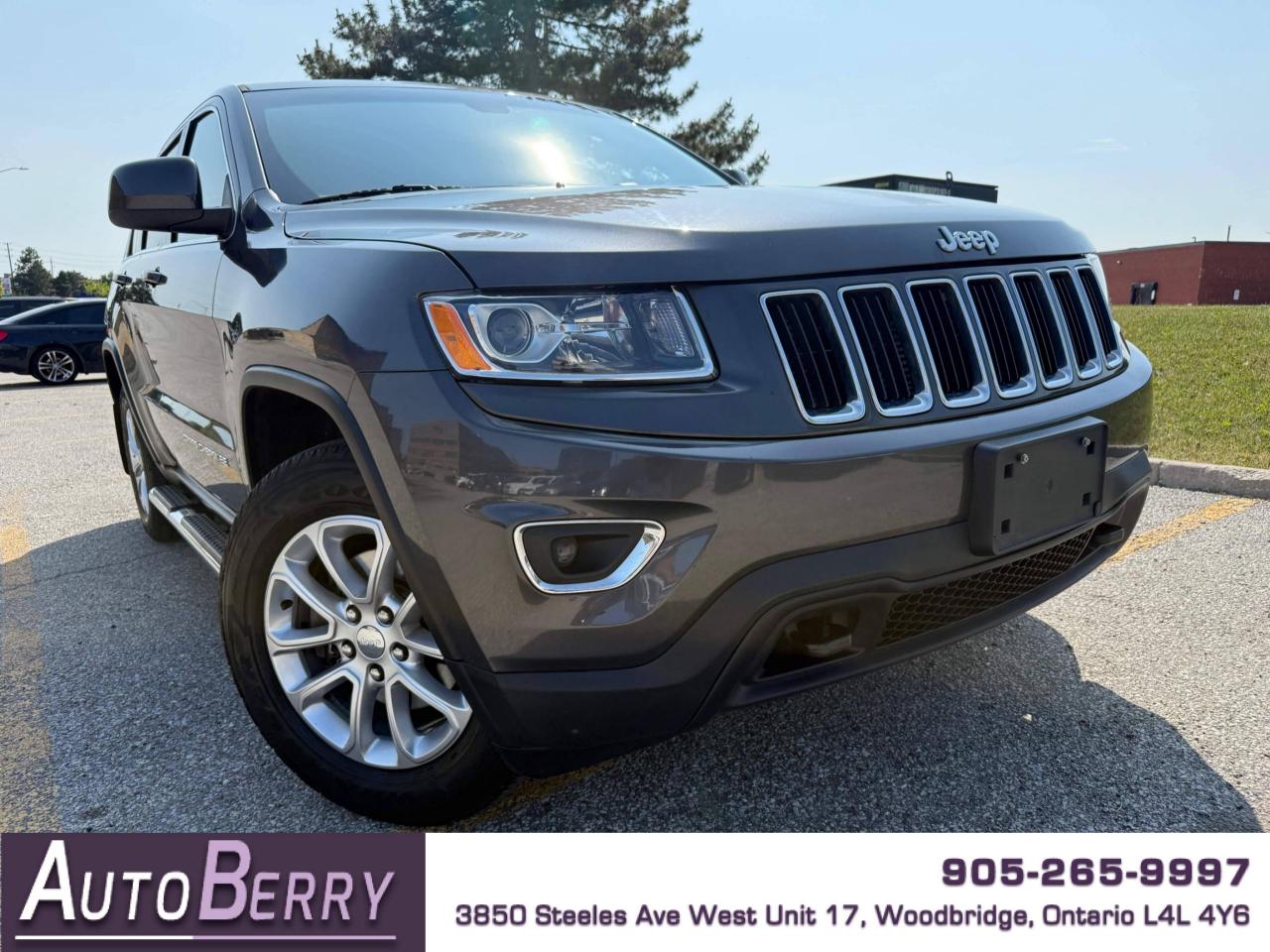 Used 2015 Jeep Grand Cherokee 4WD 4Dr Laredo for sale in Woodbridge, ON