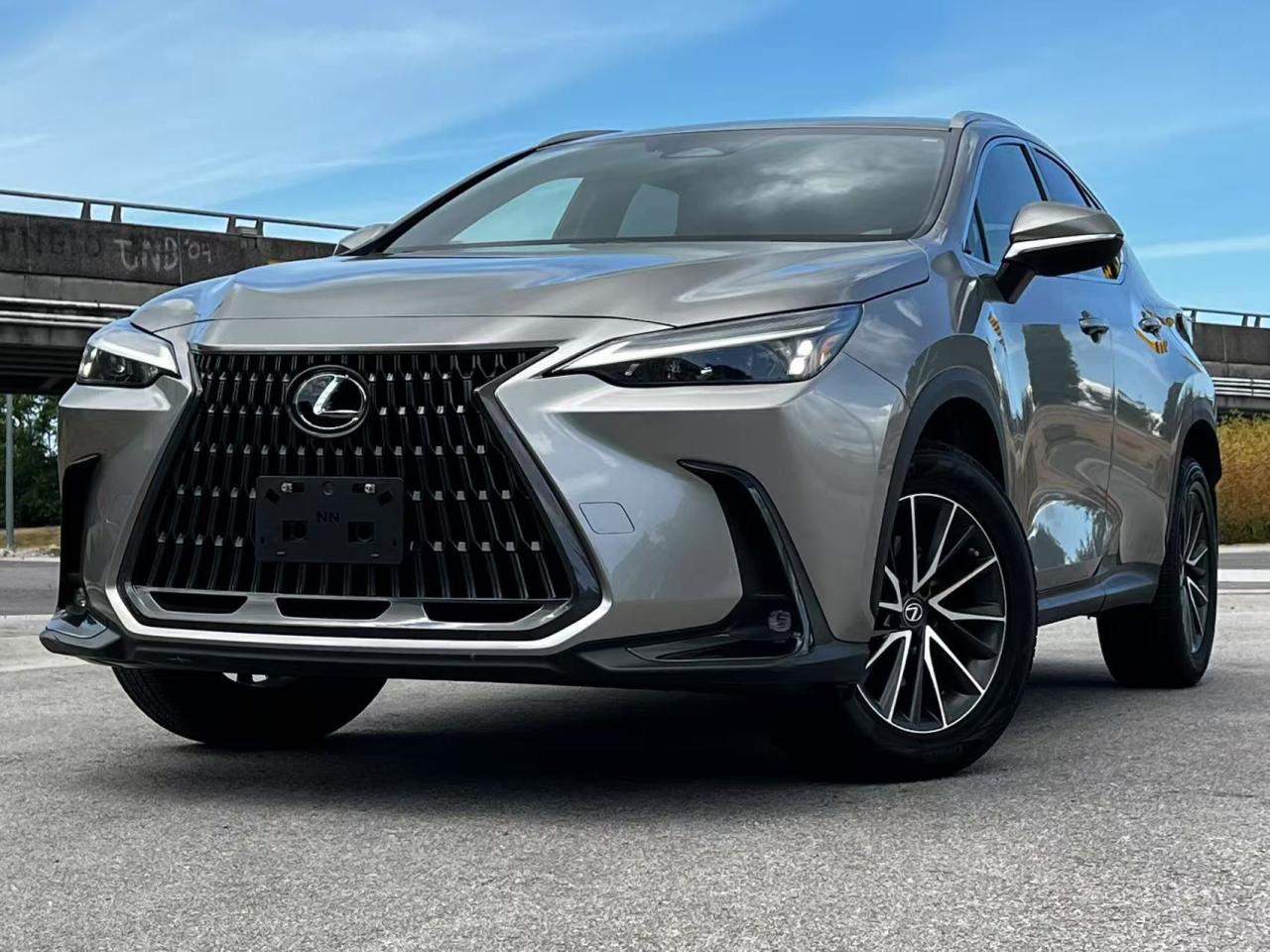 Used 2022 Lexus NX NX 350h PREMIUM/ CLEAN TITLE/ BC LOCAL for sale in Richmond, BC