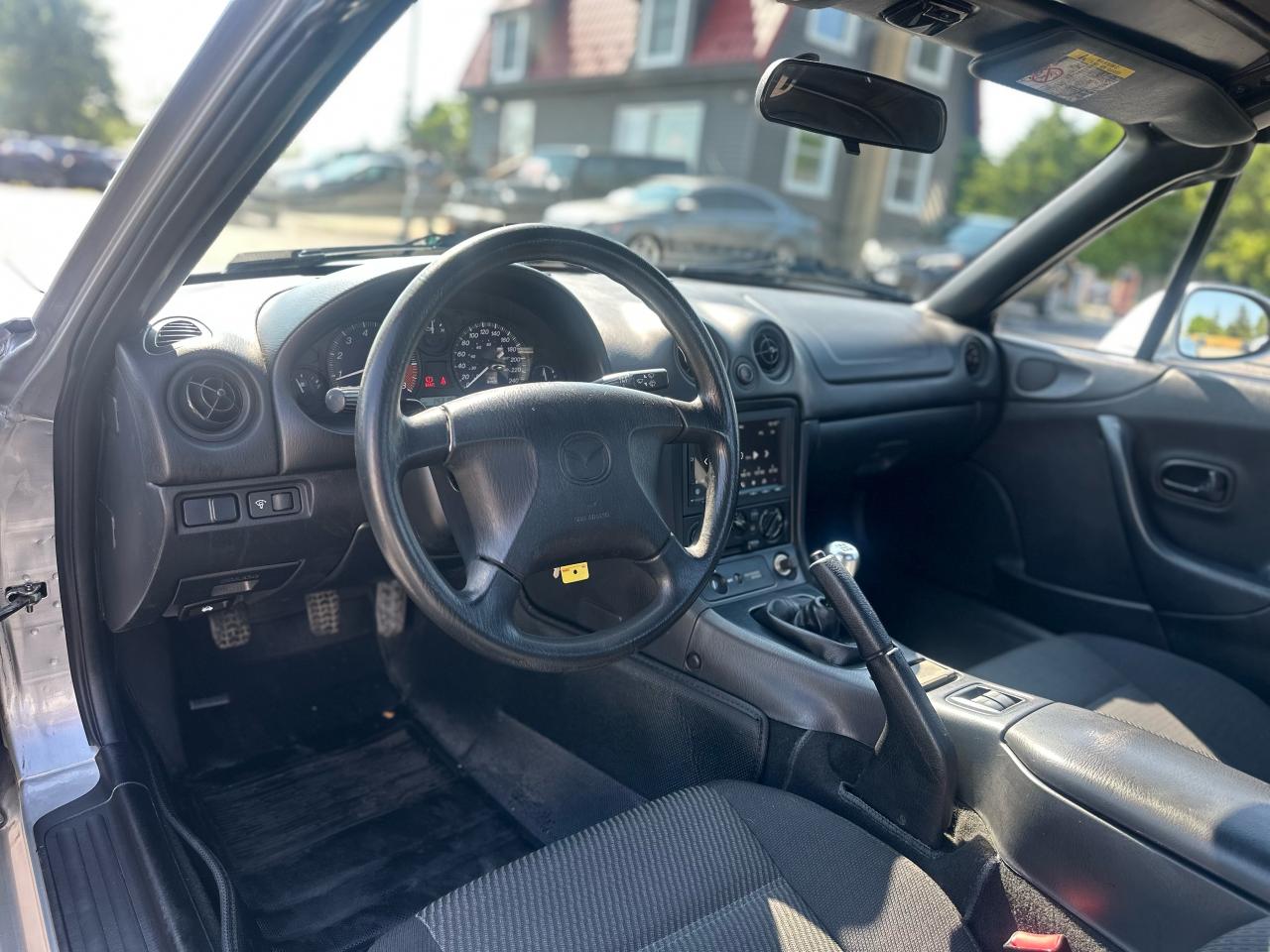 2000 Mazda Miata MX-5 Manual Photo12