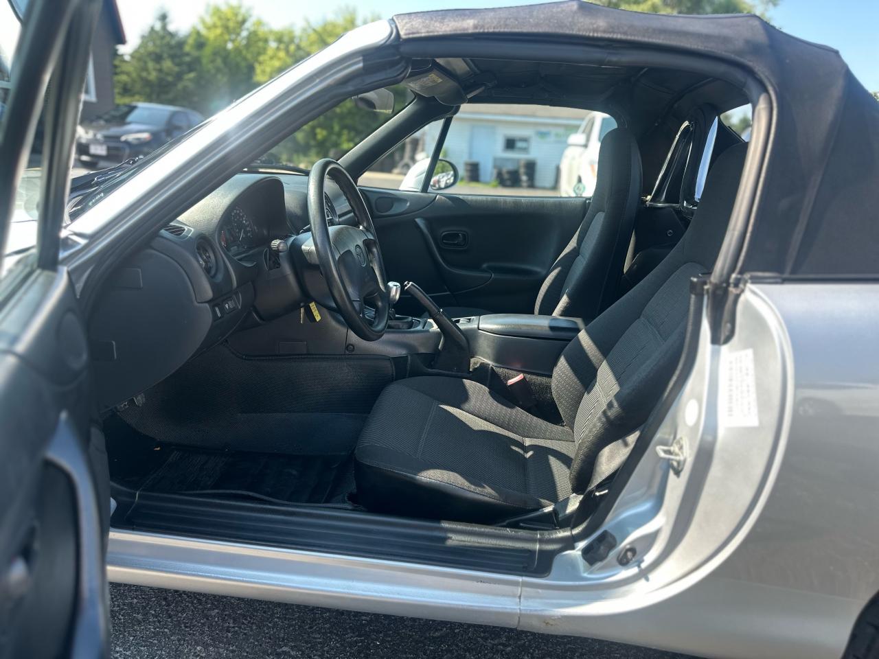 2000 Mazda Miata MX-5 Manual Photo32