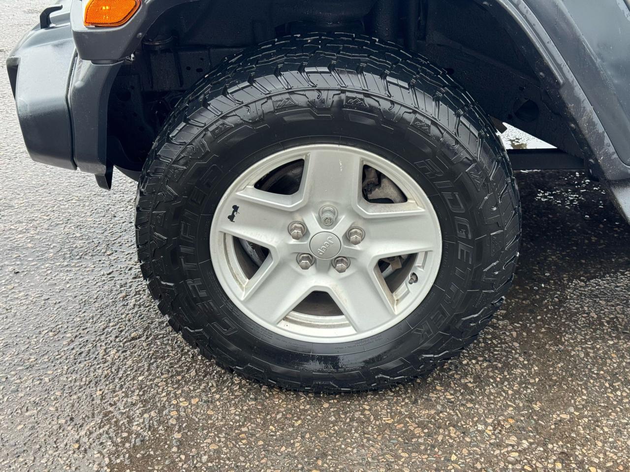 2020 Jeep Gladiator SPORT, 4X4, ONLY 176KMS, HARD TOP, CERTIFIED - Photo #12
