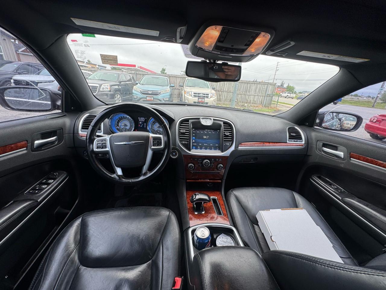 2012 Chrysler 300 AS IS, LIMITED, UNDEROATED, WELL MAINTAINED - Photo #9