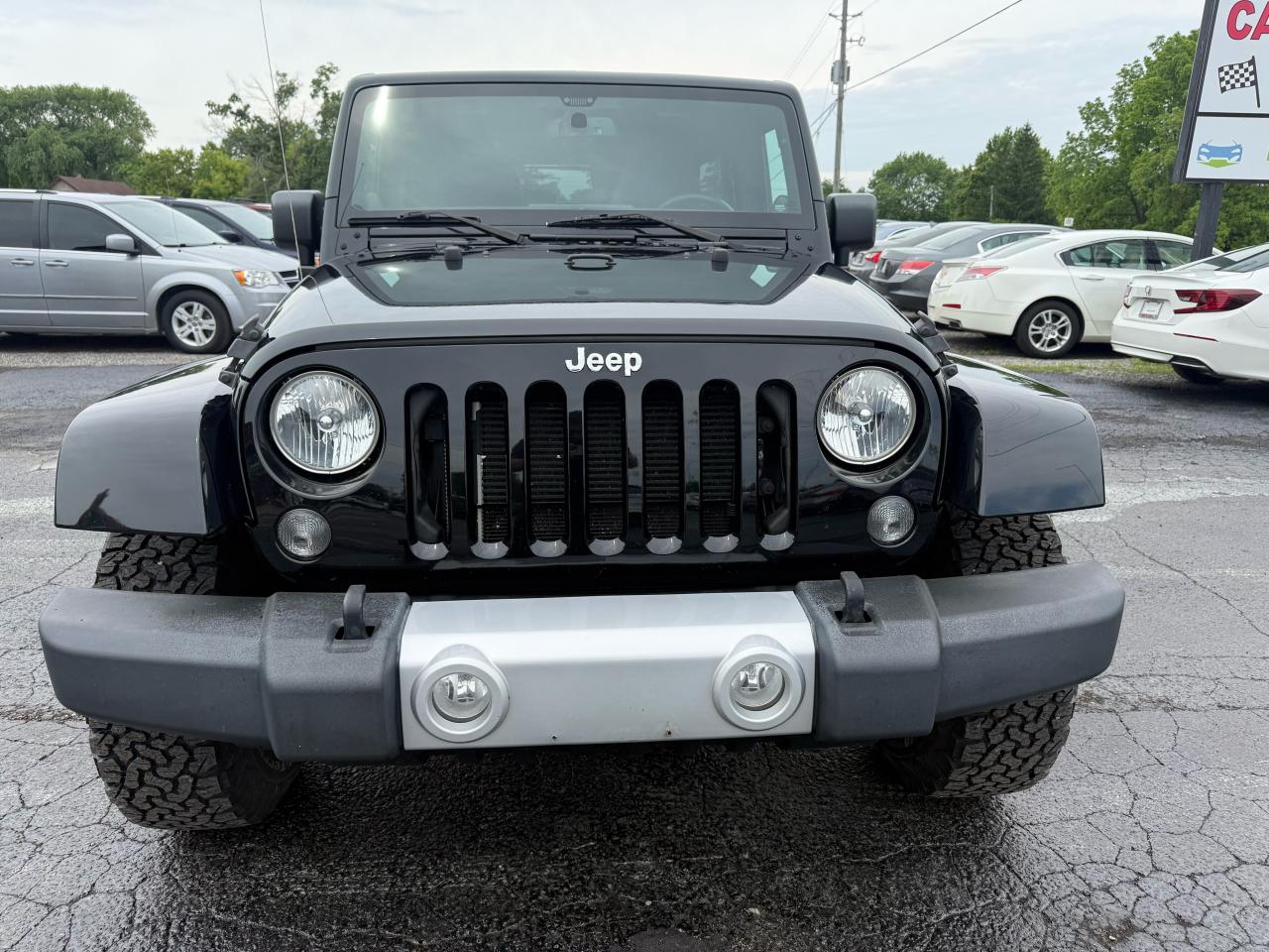2014 Jeep Wrangler Sahara Photo8