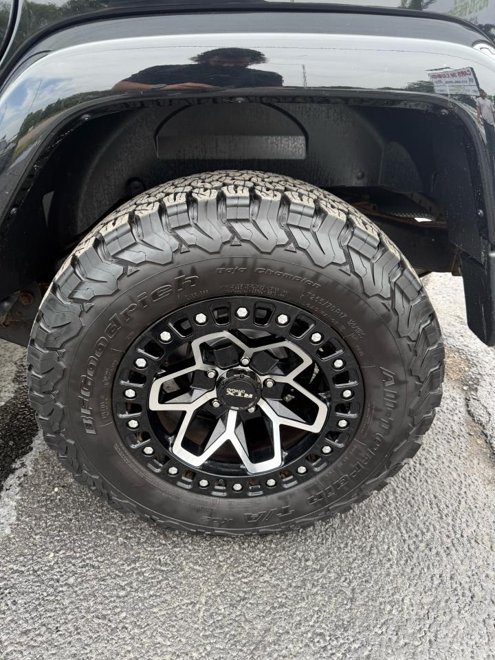 2014 Jeep Wrangler Sahara Photo9