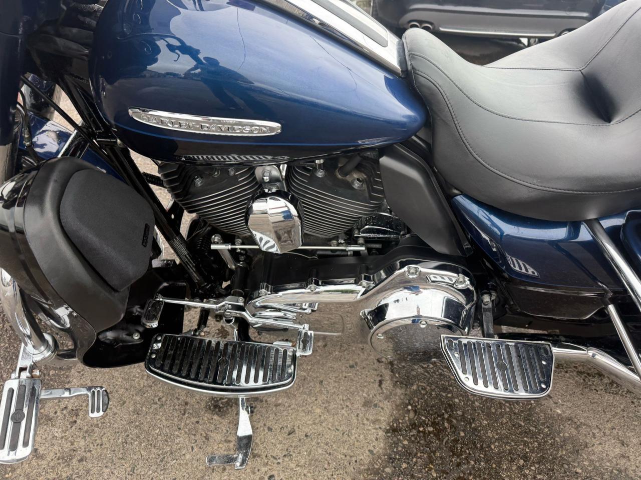 2012 Harley-Davidson FLHTK Electra Glide Ultra Limited 103CI, 6 SPD, EXHAUST, MANY EXTRAS, LIGHT DAMAGED - Photo #11