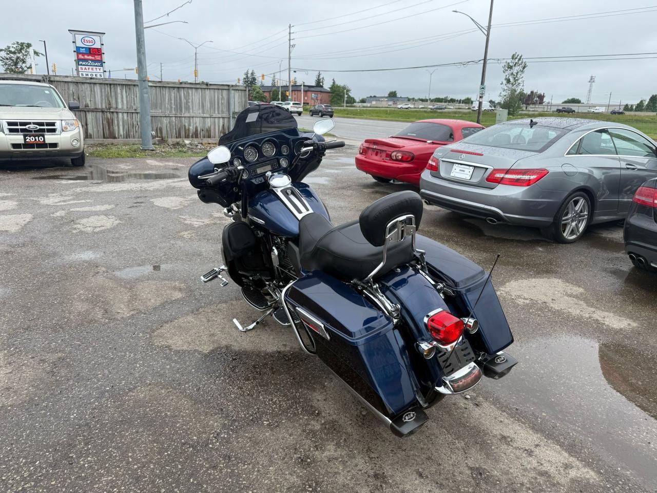 2012 Harley-Davidson FLHTK Electra Glide Ultra Limited 103CI, 6 SPD, EXHAUST, MANY EXTRAS, LIGHT DAMAGED - Photo #3