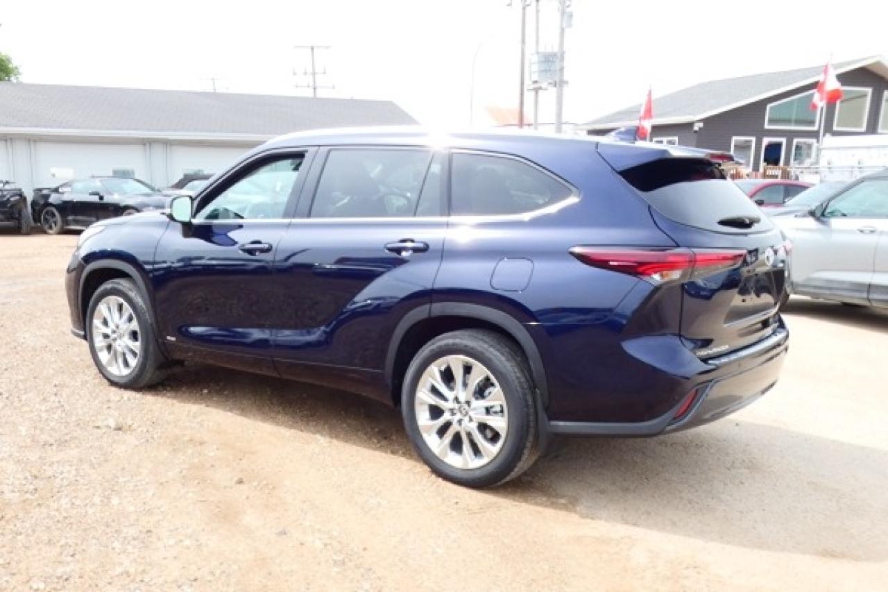 2025 Toyota Highlander Hybrid Limited AWD w/H&C L, pano S/R, NAV, BUC - Photo #8