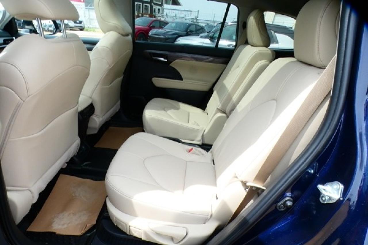 2025 Toyota Highlander Hybrid Limited AWD w/H&C L, pano S/R, NAV, BUC - Photo #10