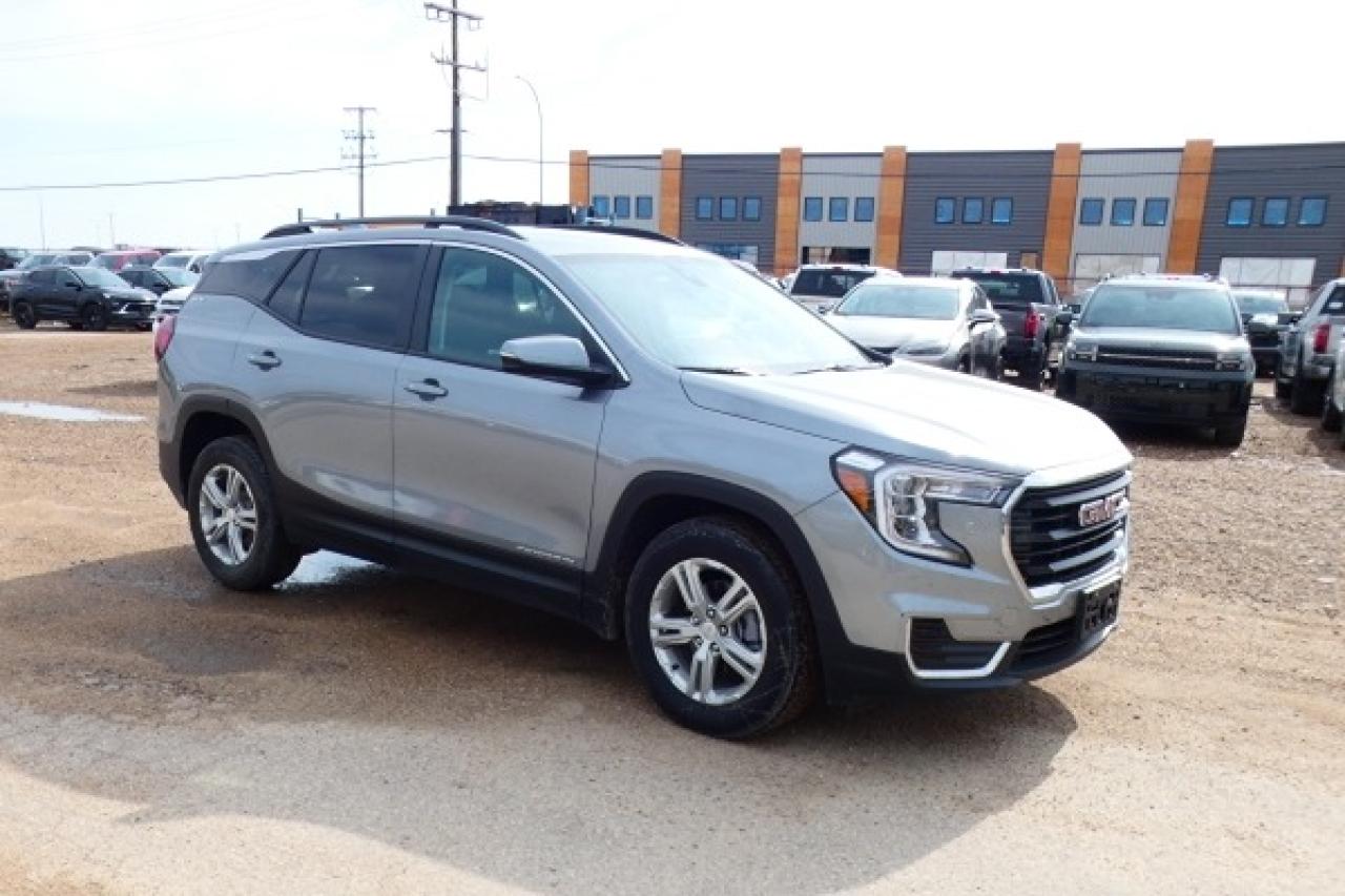 2024 GMC Terrain SLE AWD 4dr w/Htd cloth, BUC - Photo #4