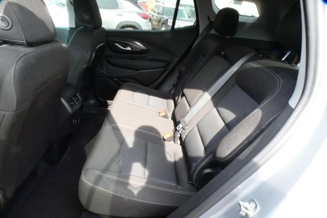 2024 GMC Terrain SLE AWD 4dr w/Htd cloth, BUC - Photo #10