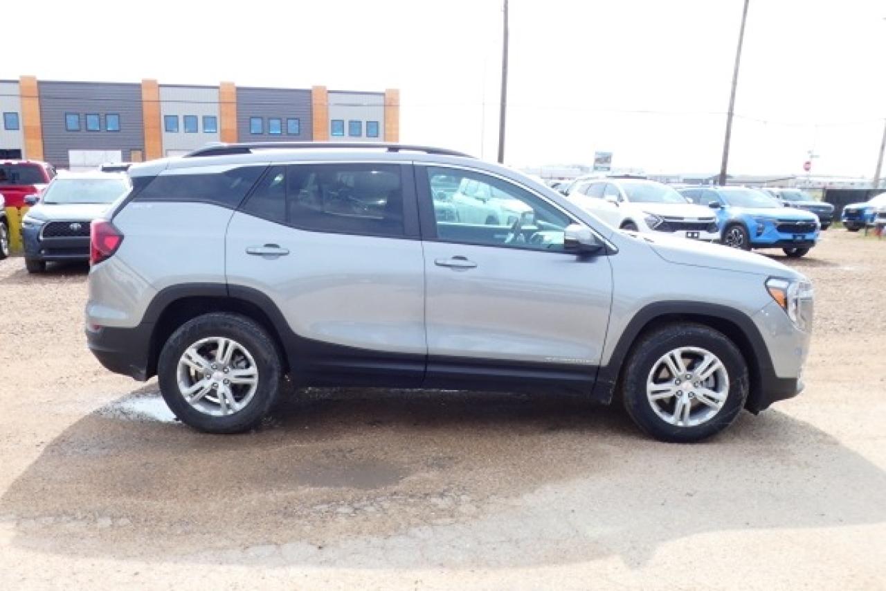 2024 GMC Terrain SLE AWD 4dr w/Htd cloth, BUC - Photo #5