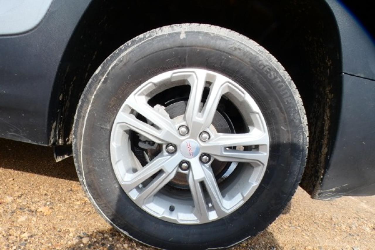 2024 GMC Terrain SLE AWD 4dr w/Htd cloth, BUC - Photo #17