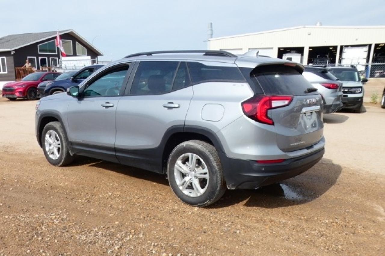 2024 GMC Terrain SLE AWD 4dr w/Htd cloth, BUC - Photo #8