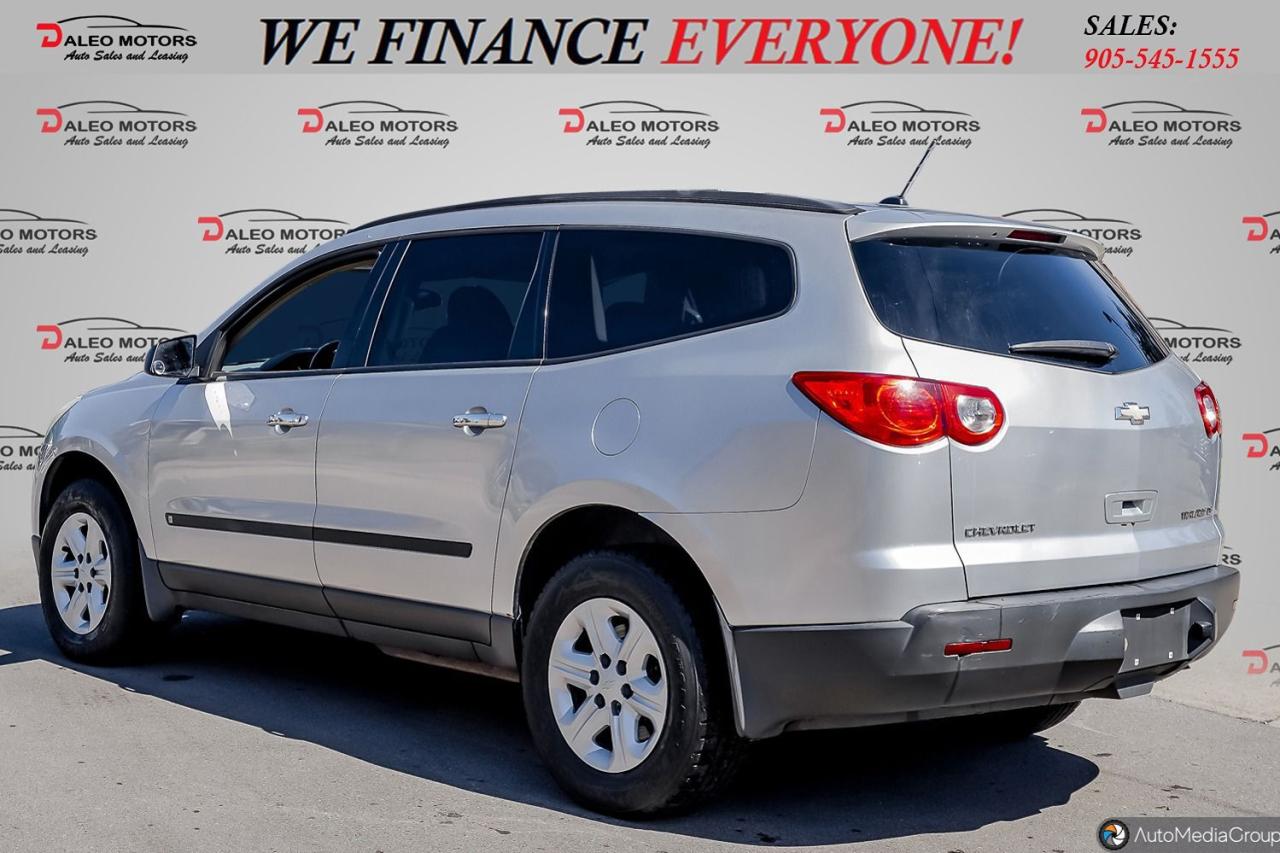 2009 Chevrolet Traverse LS / 7 PASSENGER - AS IS / SAFETY EXTRA