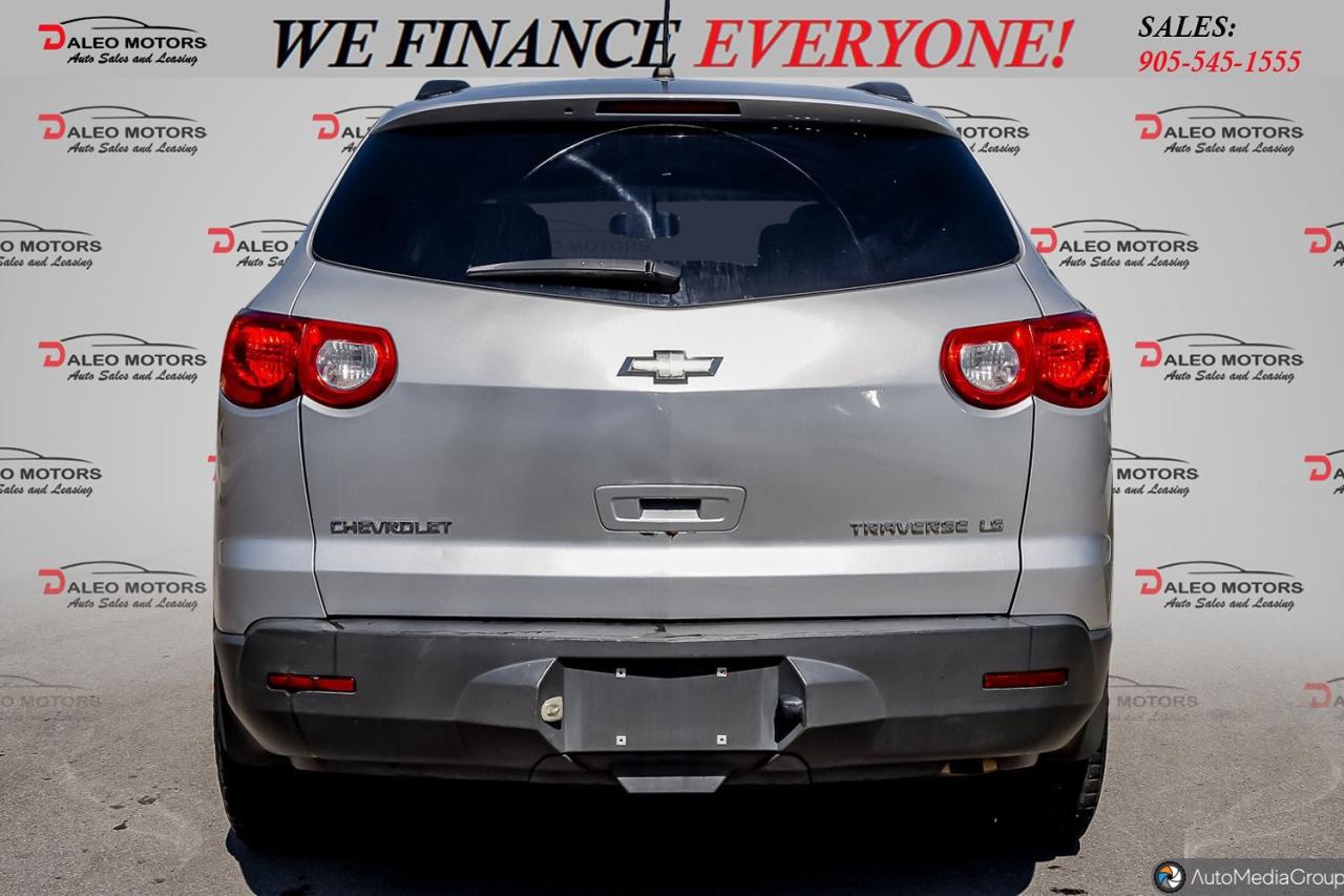 2009 Chevrolet Traverse LS / 7 PASSENGER - AS IS / SAFETY EXTRA