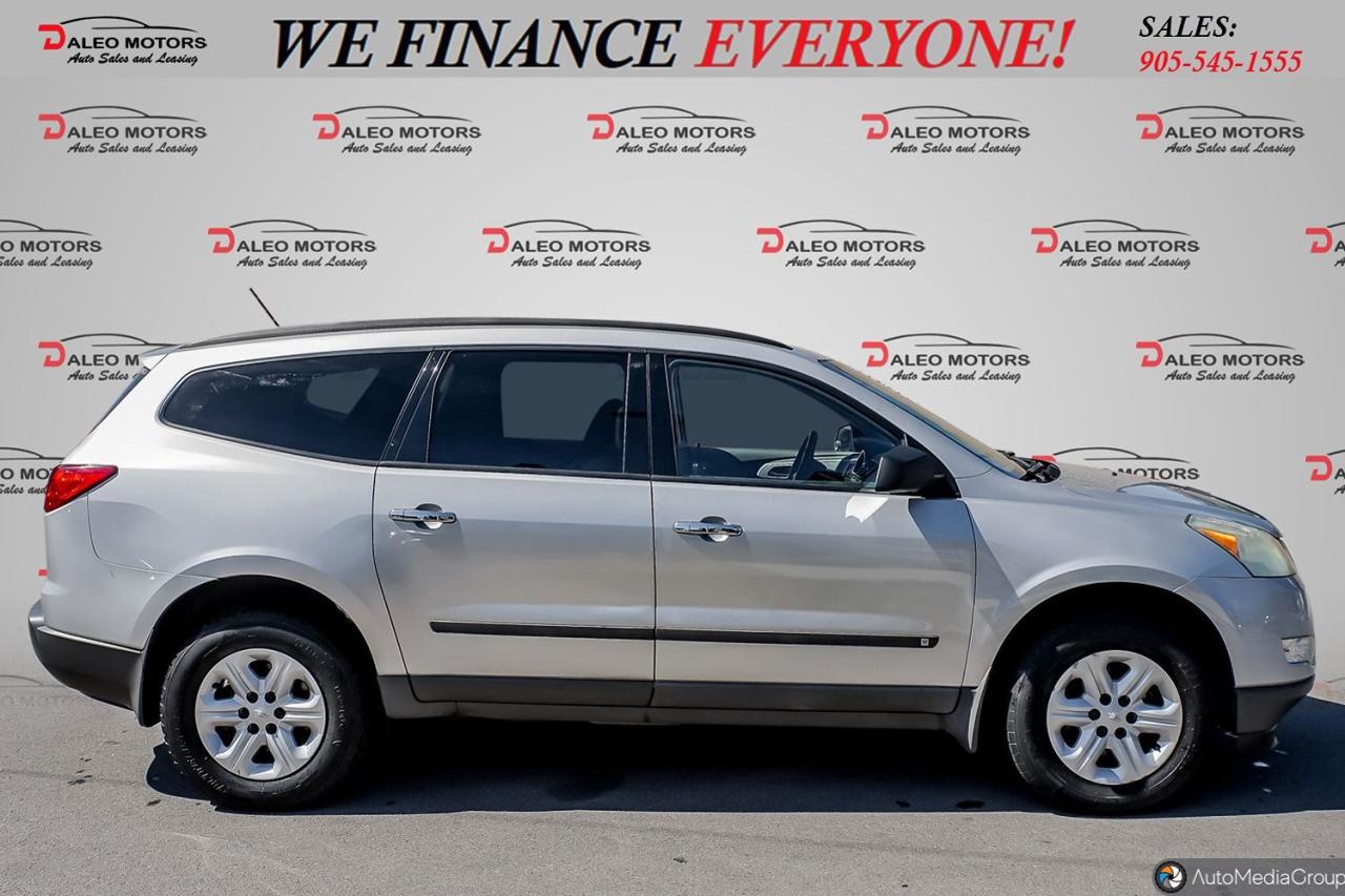 2009 Chevrolet Traverse LS / 7 PASSENGER - AS IS / SAFETY EXTRA