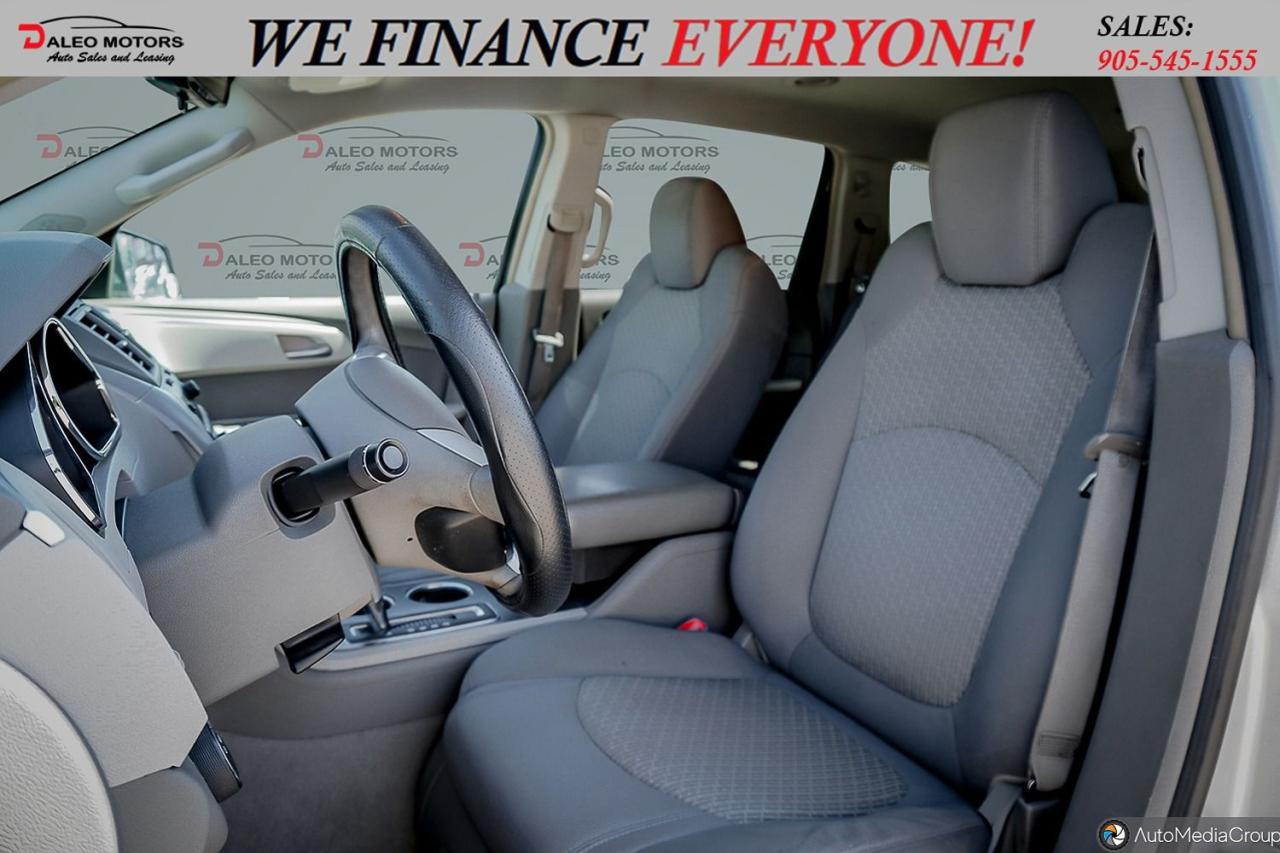 2009 Chevrolet Traverse LS / 7 PASSENGER - AS IS / SAFETY EXTRA