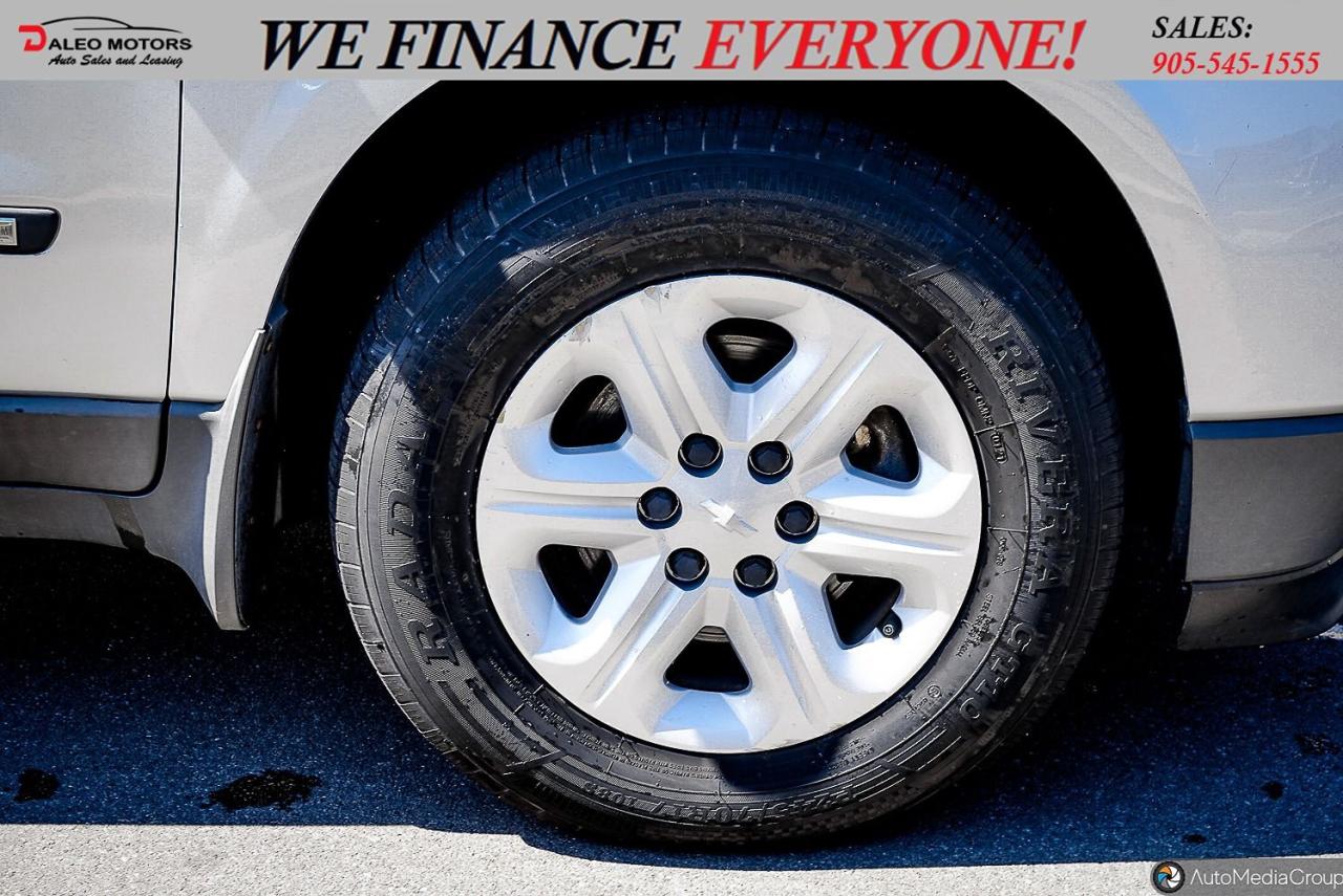 2009 Chevrolet Traverse LS / 7 PASSENGER