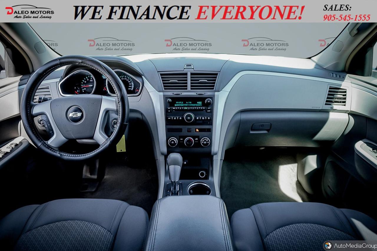 2009 Chevrolet Traverse LS / 7 PASSENGER