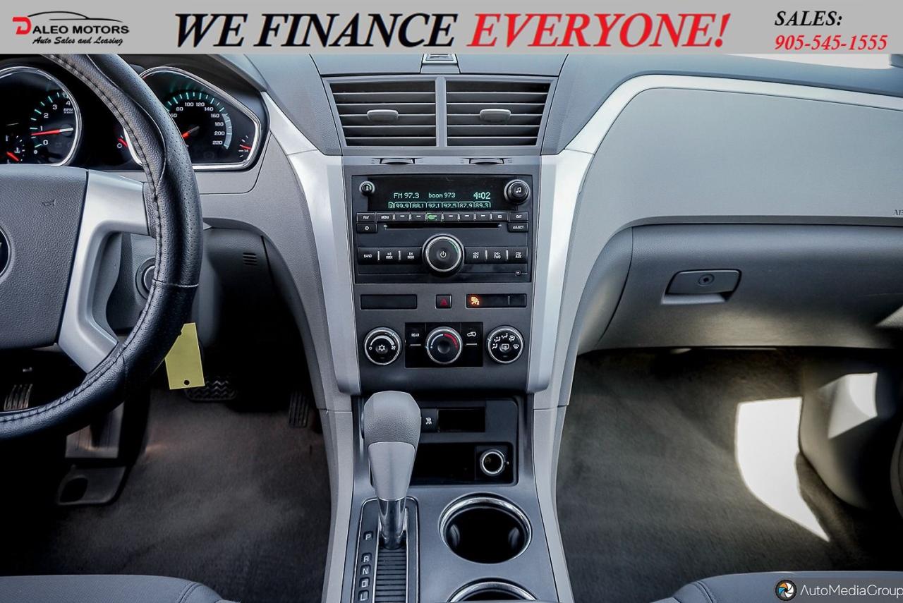 2009 Chevrolet Traverse LS / 7 PASSENGER