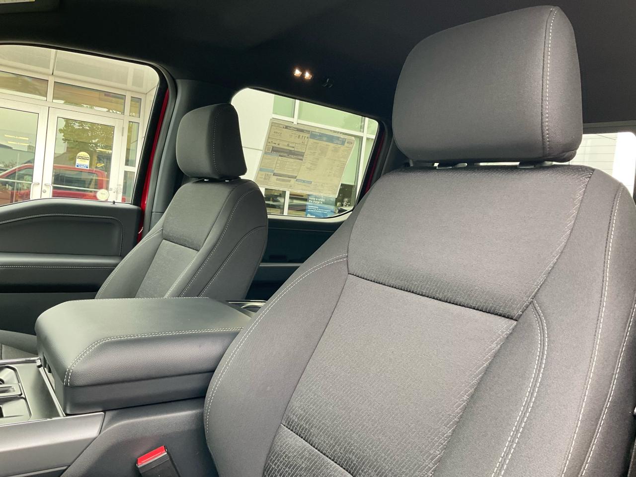 2025 Ford F-150 XLT Photo5