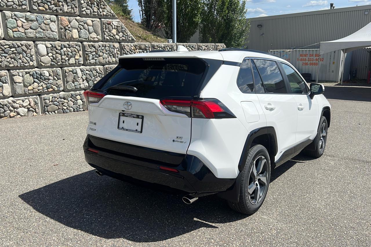 2025 Toyota RAV4 Plug-In Hybrid SE Photo